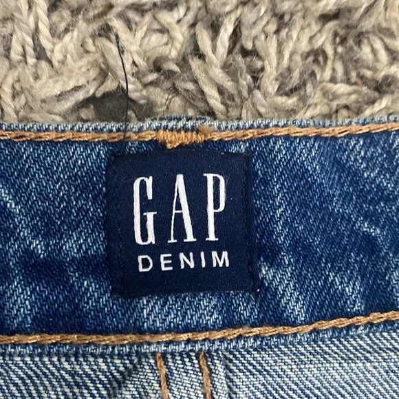 Gap distressed denim mini skirt, size 32 - Picture 7 of 12